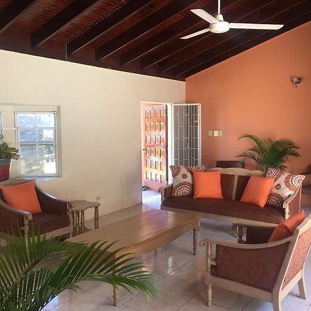 La Casa Feliz Hotel Montego Bay Eksteriør billede