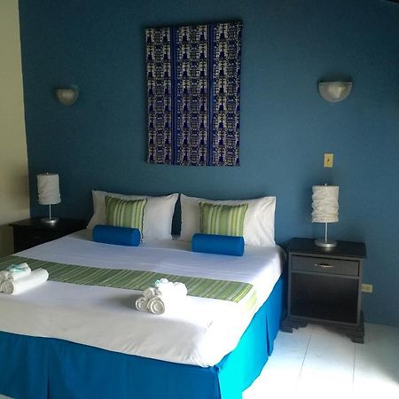 La Casa Feliz Hotel Montego Bay Eksteriør billede